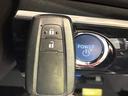 プリウス Ａツーリングセレクション　純正１１．６型ナビ　１００Ｖ電源　衝突軽減　レーダークルーズ　禁煙車　パワーシート　ブラインドスポットモニター　コーナーセンサー　ワイヤレス充電　ＬＥＤヘッド　ＥＴＣ２．０　ドラレコ　バックカメラ（7枚目）