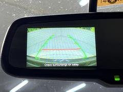 【バックカメラ】駐車時に後方がリアルタイム映像で確認できます。大型商業施設や立体駐車場での駐車時や、夜間のバック時に大活躍！運転スキルに関わらず、今や必須となった装備のひとつです！ 4