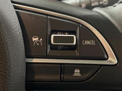 �ڥ����ץƥ��֥��롼������ȥ�����۹�®ƻϩ�Ǥ�Ĺ��Υ���Ԥ��ڤˡ�����ư��®�٤��ݤĥ��롼������ȥ����뤬�����ͷڸ������ƥ��Ϣ�Ȥ��������μ�ξ���Τ��Ƽִ֤��ݤĤ褦��®��Ĵ�ᤷ�Ƥ���ޤ����� 4