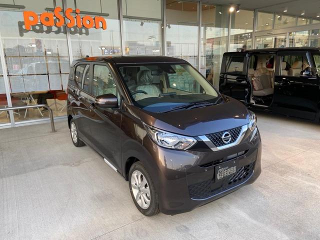 X 届出済未使用車 衝突軽減ブレーキ コーナーセンサー バックカメラ アルミホイール スマートキー オートライト ベンチシート プッシュスタート オートエアコン 電動格納式ミラー 軽自動車(5枚目)