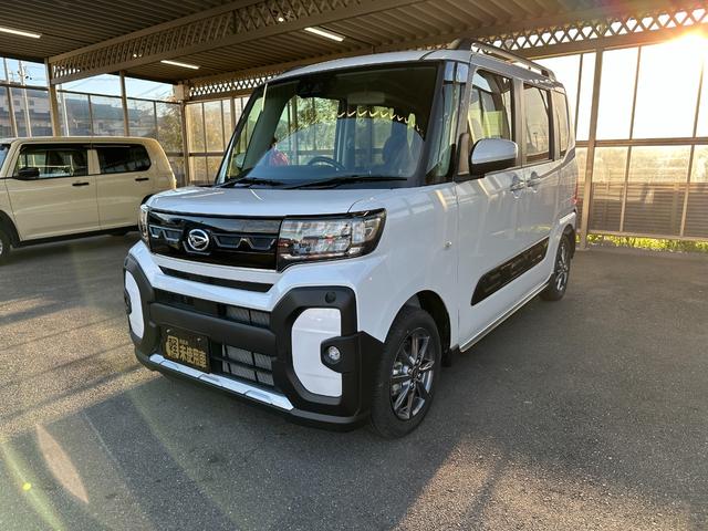 ファンクロス　届出済未使用車　衝突被害軽減ブレーキ　両側電動スライドドア　バックカメラ　スマートキー　ＬＥＤヘッドランプ　シートヒーター　アイドリングストップ　オートエアコン　電子パーキング　軽自動車(3枚目)