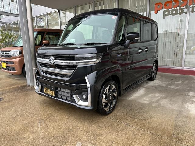 スペーシアカスタム ハイブリッドＸＳ　新型　届出済未使用車　両側電動スライドドア　アダクティブクルーズコントロール　アイドリングストップ　電動格納ドアミラー　スマートキー　アルミホイール　シートヒーター　衝突被害軽減ブレーキ（3枚目）