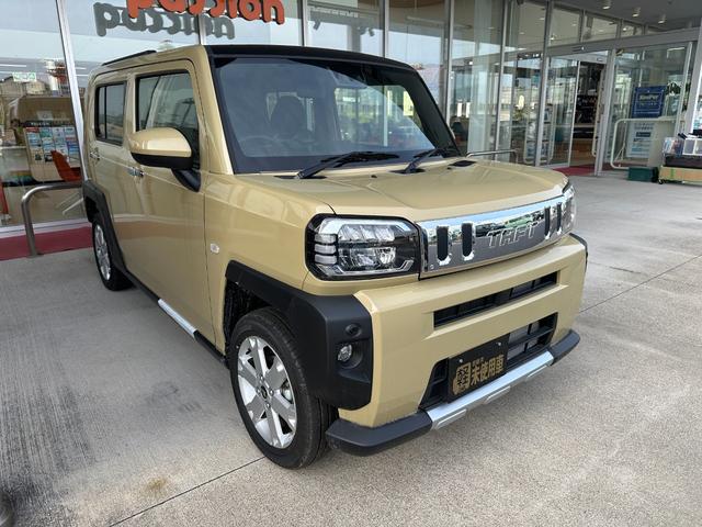 タフト Ｇ　クロムベンチャー　届出済未使用車　衝突被害軽減ブレーキ　コーナーセンサー　スマートキー　バックカメラ　ＬＥＤヘッドライト　アルミホイール　アイドリングストップ　シートヒーター　電動格納ドアミラー　電子パーキング（5枚目）