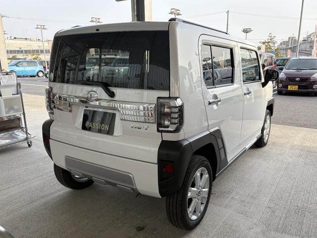 タフト Ｇ　クロムベンチャー　届出済未使用車　衝突被害軽減ブレーキ　コーナーセンサー　スマートキー　全方位カメラ　ＬＥＤヘッドライト　アルミホイール　アイドリングストップ　シートヒーター　電動格納ドアミラー　電子パーキング（7枚目）