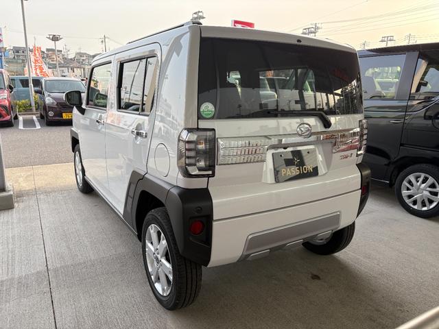 タフト Ｇ　クロムベンチャー　届出済未使用車　衝突被害軽減ブレーキ　コーナーセンサー　スマートキー　全方位カメラ　ＬＥＤヘッドライト　アルミホイール　アイドリングストップ　シートヒーター　電動格納ドアミラー　電子パーキング（9枚目）