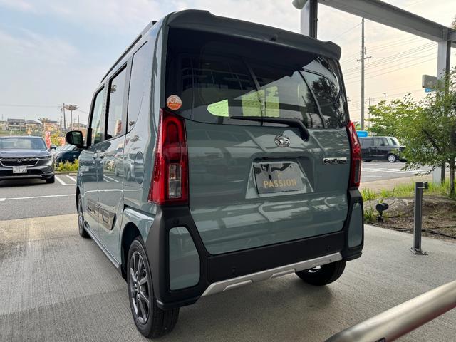 タント ファンクロス　届出済未使用車　両側電動スライドドア　衝突被害軽減ブレーキ　コーナーセンサー　スマートキー　アイドリングストップ　バックカメラ　電動格納ドアミラー　アルミホイール　シートヒーター　ベンチシート（9枚目）