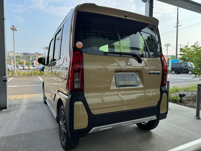 タント ファンクロス　届出済未使用車　両側電動スライドドア　衝突被害軽減ブレーキ　コーナーセンサー　スマートキー　アイドリングストップ　バックカメラ　電動格納ドアミラー　アルミホイール　シートヒーター　ベンチシート（9枚目）