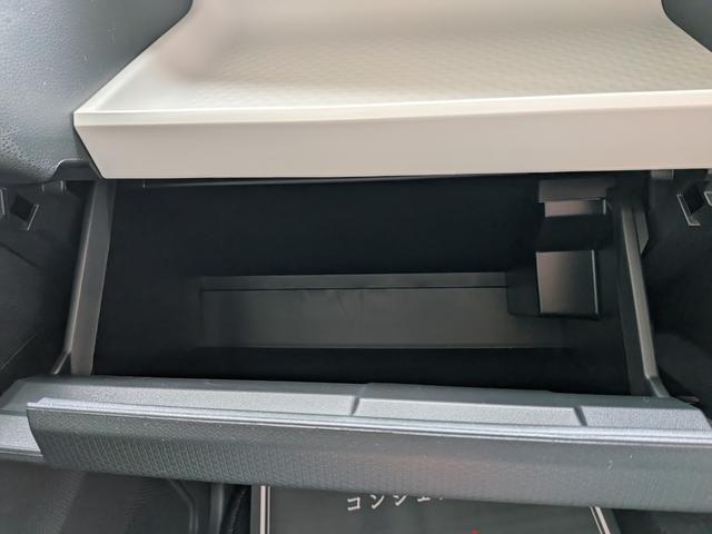 タント Ｘ　届出済未使用車　片側電動スライドドア　パナソニックナビ　　アイドリングストップ　衝突被害軽減ブレーキ　コーナーセンサー　スマートキー　横滑り防止機能　オートエアコン　ＬＥＤヘッドライト　バックカメラ（18枚目）