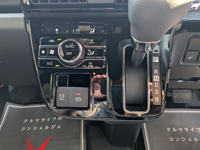 タント カスタムＸ　届出済未使用車　両側電動スライドドア　衝突被害軽減ブレーキ　コーナーセンサー　スマートキー　アルミホイール　アイドリングストップ　バックカメラ　ＬＥＤヘッドライト　シートヒーター　電動格納ドアミラー（12枚目）