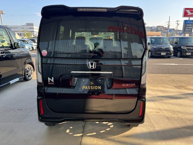 N-BOXカスタム ベースグレード 届出済未使用車 片側電動スライドドア スマートキー 衝突被害軽減ブレーキ アダプティブクルーズコントロール アイドリングストップ バックカメラ シートヒーター アルミホイール LEDヘッドライト(9枚目)