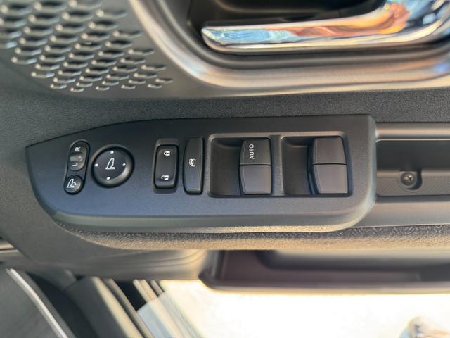 N-BOXカスタム ベースグレード 届出済未使用車 片側電動スライドドア スマートキー 衝突被害軽減ブレーキ アダプティブクルーズコントロール アイドリングストップ バックカメラ シートヒーター アルミホイール LEDヘッドライト(21枚目)