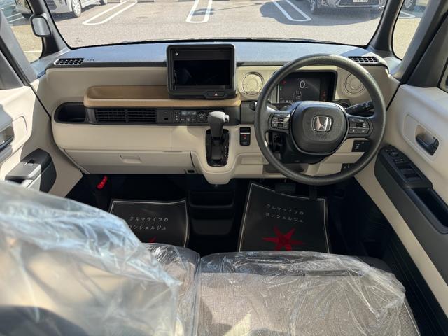 Ｎ－ＢＯＸ ベースグレード　片側電動スライドドア　衝突被害軽減ブレーキ　コーナーセンサー　アダクティブクルーズコントロール　アイドリングストップ　スマートキー　ＬＥＤヘッドライト　チップアップシート　バックカメラ　届出済未使用車（12枚目）