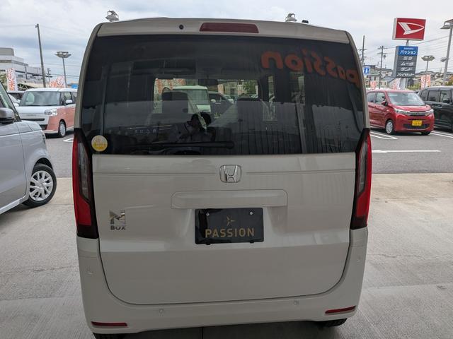 Ｎ－ＢＯＸ ベースグレード　片側電動スライドドア　衝突被害軽減ブレーキ　コーナーセンサー　アダクティブクルーズコントロール　アイドリングストップ　スマートキー　ＬＥＤヘッドライト　チップアップシート　バックカメラ　届出済未使用車（8枚目）