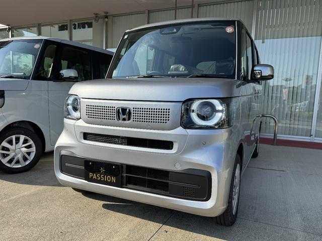Ｎ－ＢＯＸ ベースグレード　片側電動スライドドア　衝突被害軽減ブレーキ　コーナーセンサー　アダクティブクルーズコントロール　アイドリングストップ　スマートキー　ＬＥＤヘッドライト　チップアップシート　バックカメラ　届出済未使用車（5枚目）