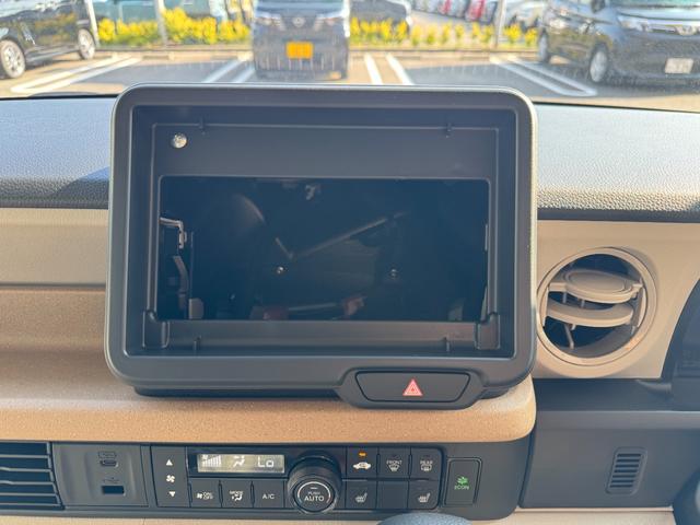 Ｎ－ＢＯＸ ベースグレード　片側電動スライドドア　衝突被害軽減ブレーキ　コーナーセンサー　アダクティブクルーズコントロール　アイドリングストップ　スマートキー　ＬＥＤヘッドライト　チップアップシート　バックカメラ　届出済未使用車（19枚目）