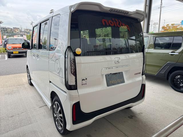 Ｎ－ＢＯＸカスタム ベースグレード　届出済未使用車　片側電動スライドドア　スマートキー　衝突被害軽減ブレーキ　アダプティブクルーズコントロール　アイドリングストップ　バックカメラ　シートヒーター　アルミホイール　ＬＥＤヘッドライト（10枚目）