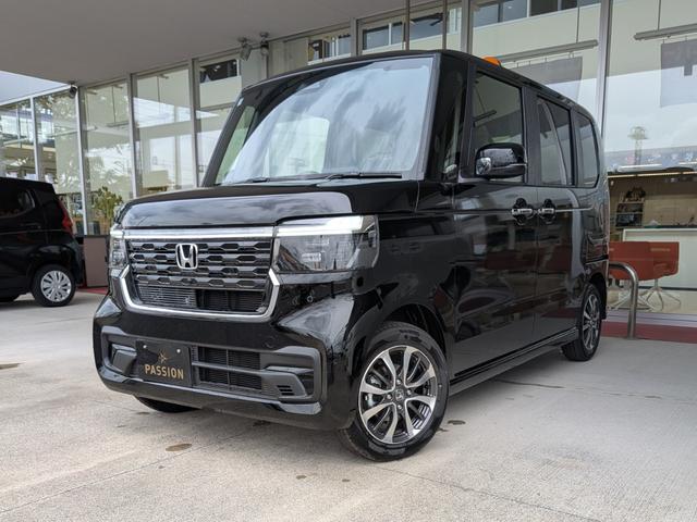 Ｎ－ＢＯＸカスタム ベースグレード　届出済未使用車　片側電動スライドドア　スマートキー　衝突被害軽減ブレーキ　アダプティブクルーズコントロール　アイドリングストップ　バックカメラ　シートヒーター　アルミホイール　ＬＥＤヘッドライト（4枚目）