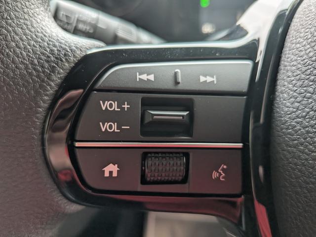 Ｎ－ＢＯＸカスタム ベースグレード　届出済未使用車　片側電動スライドドア　スマートキー　衝突被害軽減ブレーキ　アダプティブクルーズコントロール　アイドリングストップ　バックカメラ　シートヒーター　アルミホイール　ＬＥＤヘッドライト（16枚目）
