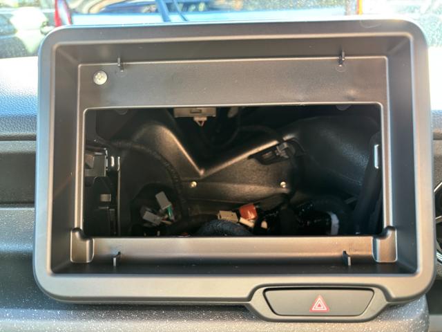 Ｎ－ＢＯＸカスタム ベースグレード　届出済未使用車　片側電動スライドドア　スマートキー　衝突被害軽減ブレーキ　アダプティブクルーズコントロール　アイドリングストップ　バックカメラ　シートヒーター　アルミホイール　ＬＥＤヘッドライト（19枚目）