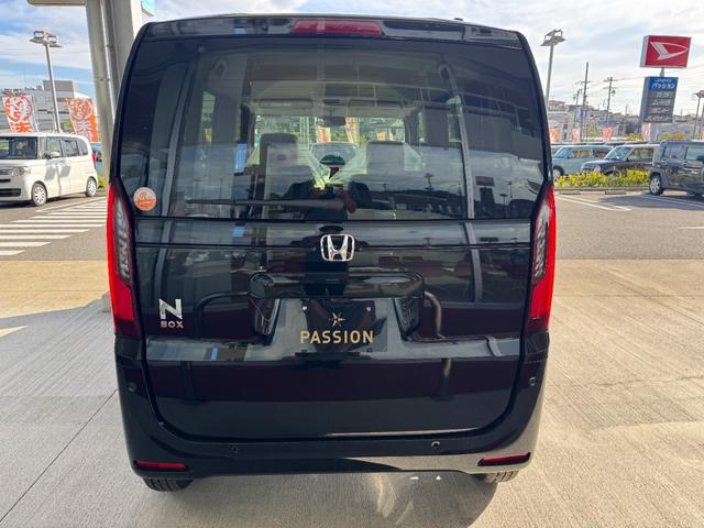 Ｎ－ＢＯＸ ベースグレード　片側電動スライドドア　衝突被害軽減ブレーキ　コーナーセンサー　アダクティブクルーズコントロール　アイドリングストップ　スマートキー　ＬＥＤヘッドライト　チップアップシート　バックカメラ　届出済未使用車（9枚目）