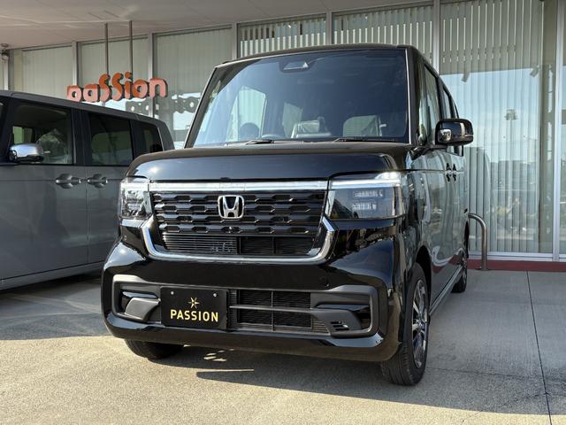 Ｎ－ＢＯＸカスタム ベースグレード　車検１０年７月　片側電動スライドドア　スマートキー　衝突被害軽減ブレーキ　アダプティブクルーズコントロール　アイドリングストップ　バックカメラ　シートヒーター　アルミホイール　ＬＥＤヘッドライト（5枚目）