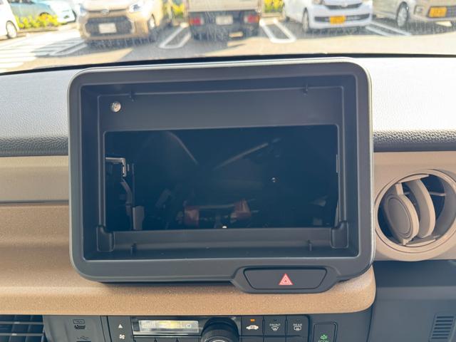 Ｎ－ＢＯＸ ベースグレード　片側電動スライドドア　衝突被害軽減ブレーキ　コーナーセンサー　アダクティブクルーズコントロール　アイドリングストップ　スマートキー　ＬＥＤヘッドライト　チップアップシート　バックカメラ　届出済未使用車（19枚目）