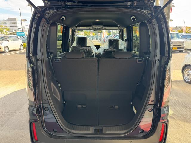 Ｎ－ＢＯＸカスタム ベースグレード　届出済未使用車　両側電動スライドドア　スマートキー　衝突被害軽減ブレーキ　アダプティブクルーズコントロール　アイドリングストップ　バックカメラ　シートヒーター　アルミホイール　ＬＥＤヘッドライト（11枚目）