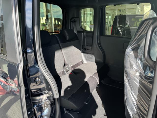 Ｎ－ＢＯＸカスタム ベースグレード　届出済未使用車　両側電動スライドドア　スマートキー　衝突被害軽減ブレーキ　アダプティブクルーズコントロール　アイドリングストップ　バックカメラ　シートヒーター　アルミホイール　ＬＥＤヘッドライト（21枚目）