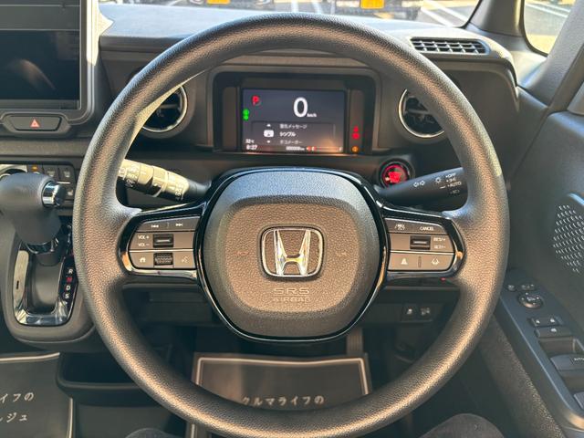 Ｎ－ＢＯＸカスタム ベースグレード　届出済未使用車　片側電動スライドドア　スマートキー　衝突被害軽減ブレーキ　アダプティブクルーズコントロール　アイドリングストップ　バックカメラ　シートヒーター　アルミホイール　ＬＥＤヘッドライト（15枚目）