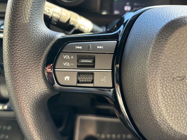 Ｎ－ＢＯＸカスタム ベースグレード　届出済未使用車　片側電動スライドドア　スマートキー　衝突被害軽減ブレーキ　アダプティブクルーズコントロール　アイドリングストップ　バックカメラ　シートヒーター　アルミホイール　ＬＥＤヘッドライト（16枚目）