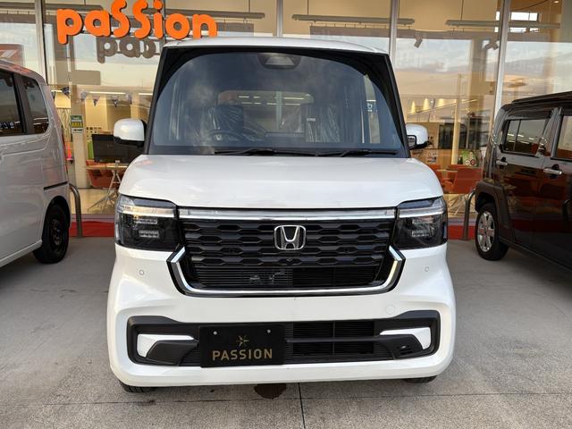 Ｎ－ＢＯＸカスタム ベースグレード　届出済未使用車　両側電動スライドドア　スマートキー　衝突被害軽減ブレーキ　アダプティブクルーズコントロール　アイドリングストップ　バックカメラ　シートヒーター　アルミホイール　ＬＥＤヘッドライト（6枚目）