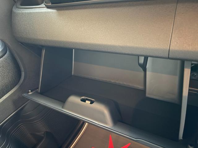 Ｎ－ＢＯＸカスタム ベースグレード　届出済未使用車　両側電動スライドドア　スマートキー　衝突被害軽減ブレーキ　アダプティブクルーズコントロール　アイドリングストップ　バックカメラ　シートヒーター　アルミホイール　ＬＥＤヘッドライト（19枚目）