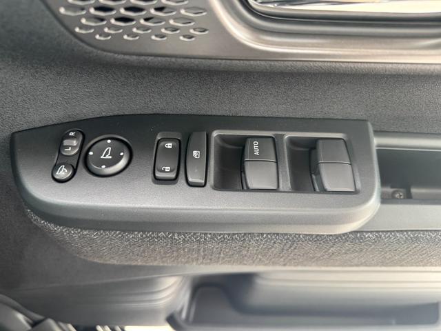 N-BOXカスタム ベースグレード 届出済未使用車 片側電動スライドドア スマートキー 衝突被害軽減ブレーキ アダプティブクルーズコントロール アイドリングストップ バックカメラ シートヒーター アルミホイール LEDヘッドライト(21枚目)