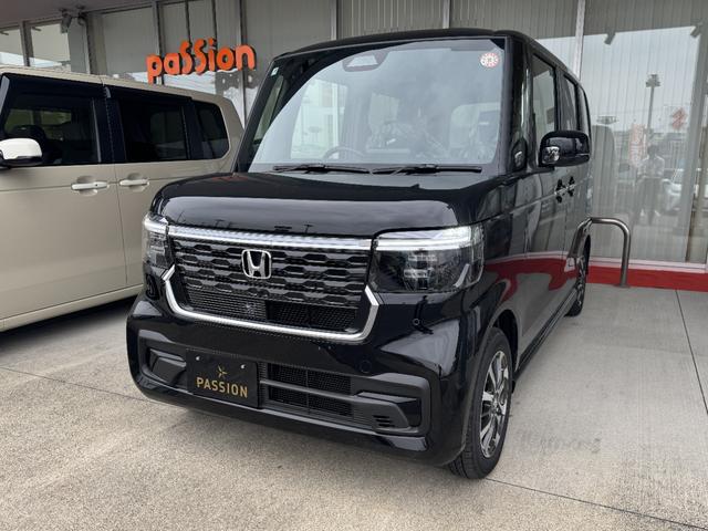 Ｎ－ＢＯＸカスタム ベースグレード　届出済未使用車　片側電動スライドドア　スマートキー　衝突被害軽減ブレーキ　アダプティブクルーズコントロール　アイドリングストップ　バックカメラ　シートヒーター　アルミホイール　ＬＥＤヘッドライト（5枚目）