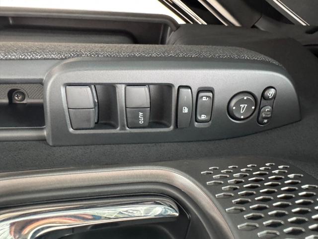 Ｎ－ＢＯＸカスタム ベースグレード　届出済未使用車　片側電動スライドドア　スマートキー　衝突被害軽減ブレーキ　アダプティブクルーズコントロール　アイドリングストップ　バックカメラ　シートヒーター　アルミホイール　ＬＥＤヘッドライト（21枚目）