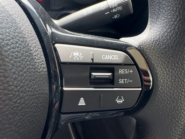 N-BOXカスタム ベースグレード 届出済未使用車 片側電動スライドドア スマートキー 衝突被害軽減ブレーキ アダプティブクルーズコントロール アイドリングストップ バックカメラ シートヒーター アルミホイール LEDヘッドライト(17枚目)