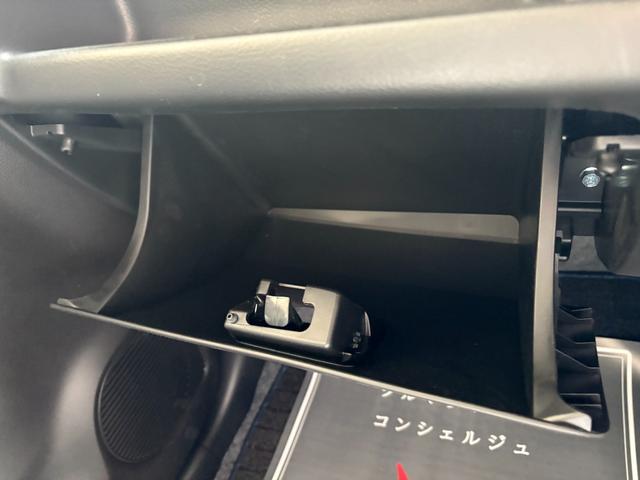 アルト A 車検10年1月 衝突被害軽減ブレーキ コーナーセンサー キーレスエントリー アイドリングストップ マニュアルエアコン 横滑り防止機能 光軸調整機能 パワーウインドウ セキュリティアラーム(17枚目)