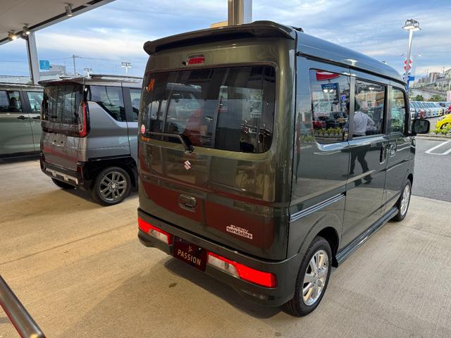 エブリイワゴン ＰＺターボ　届出済未使用車　両側電動スライドドア　衝突被害軽減ブレーキ　コーナーセンサー　スマートキー　シートヒーター　ＬＥＤヘッドライト　電動格納ドアミラー　アイドリングストップ　アルミホイール　オートエアコン（8枚目）