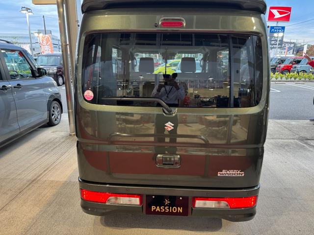 エブリイワゴン ＰＺターボ　届出済未使用車　両側電動スライドドア　衝突被害軽減ブレーキ　コーナーセンサー　スマートキー　シートヒーター　ＬＥＤヘッドライト　電動格納ドアミラー　アイドリングストップ　アルミホイール　オートエアコン（9枚目）