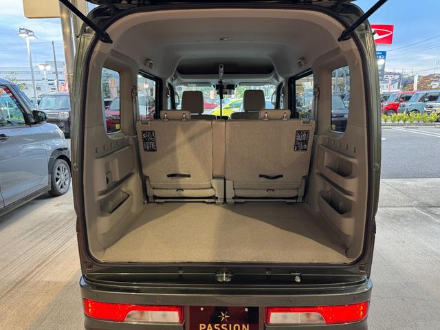 エブリイワゴン ＰＺターボ　届出済未使用車　両側電動スライドドア　衝突被害軽減ブレーキ　コーナーセンサー　スマートキー　シートヒーター　ＬＥＤヘッドライト　電動格納ドアミラー　アイドリングストップ　アルミホイール　オートエアコン（11枚目）