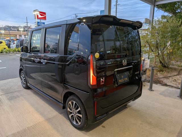 Ｎ－ＢＯＸカスタム ベースグレード　届出済未使用車　片側電動スライドドア　スマートキー　衝突被害軽減ブレーキ　アダプティブクルーズコントロール　アイドリングストップ　バックカメラ　シートヒーター　アルミホイール　ＬＥＤヘッドライト（10枚目）