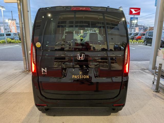 N-BOX ベースグレード 片側電動スライドドア 衝突被害軽減ブレーキ コーナーセンサー アダクティブクルーズコントロール アイドリングストップ スマートキー LEDヘッドライト チップアップシート バックカメラ 届出済未使用車(9枚目)