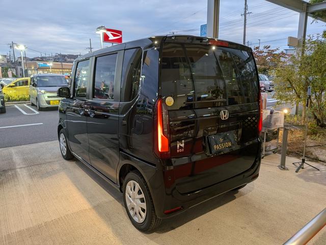 N-BOX ベースグレード 片側電動スライドドア 衝突被害軽減ブレーキ コーナーセンサー アダクティブクルーズコントロール アイドリングストップ スマートキー LEDヘッドライト チップアップシート バックカメラ 届出済未使用車(10枚目)