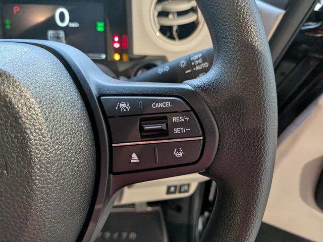 N-BOX ベースグレード 片側電動スライドドア 衝突被害軽減ブレーキ コーナーセンサー アダクティブクルーズコントロール アイドリングストップ スマートキー LEDヘッドライト チップアップシート バックカメラ 届出済未使用車(17枚目)