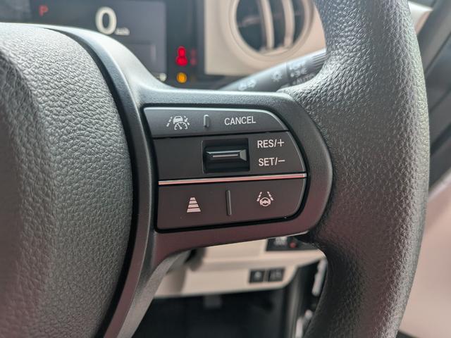 Ｎ－ＢＯＸ ベースグレード　両側電動スライドドア　衝突被害軽減ブレーキ　コーナーセンサー　アダクティブクルーズコントロール　アイドリングストップ　スマートキー　ＬＥＤヘッドライト　チップアップシート　バックカメラ　届出済未使用車（17枚目）