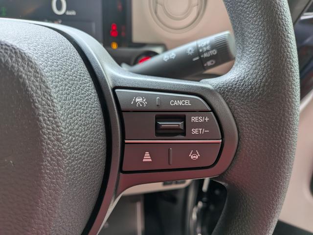 N-BOX ベースグレード 両側電動スライドドア 衝突被害軽減ブレーキ コーナーセンサー アダクティブクルーズコントロール アイドリングストップ スマートキー LEDヘッドライト チップアップシート バックカメラ 届出済未使用車(17枚目)