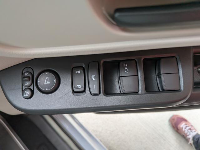 N-BOX ベースグレード 両側電動スライドドア 衝突被害軽減ブレーキ コーナーセンサー アダクティブクルーズコントロール アイドリングストップ スマートキー LEDヘッドライト チップアップシート バックカメラ 届出済未使用車(21枚目)