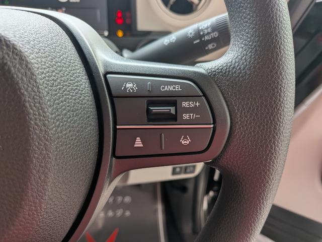 N-BOX ベースグレード 片側電動スライドドア 衝突被害軽減ブレーキ コーナーセンサー アダクティブクルーズコントロール アイドリングストップ スマートキー LEDヘッドライト チップアップシート バックカメラ 届出済未使用車(17枚目)