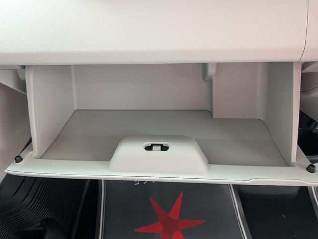 N-BOX ベースグレード 片側電動スライドドア 衝突被害軽減ブレーキ コーナーセンサー アダクティブクルーズコントロール アイドリングストップ スマートキー LEDヘッドライト チップアップシート バックカメラ 届出済未使用車(20枚目)