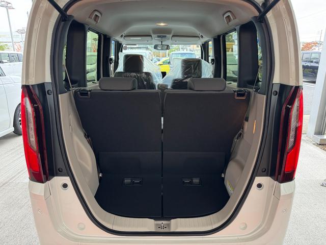 Ｎ－ＢＯＸ ベースグレード　届出済未使用車　片側電動スライドドア　衝突被害軽減ブレーキ　コーナーセンサー　アダクティブクルーズコントロール　アイドリングストップ　スマートキー　ＬＥＤヘッドライト　チップアップシート　バックカメラ（22枚目）